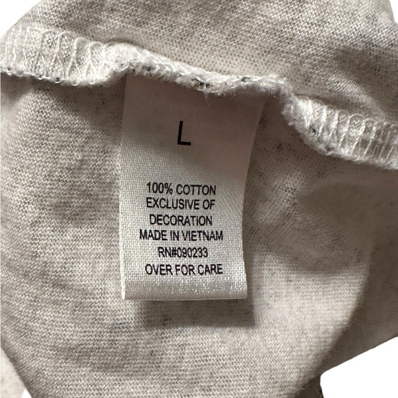 On the Byas Men’s Large Gray and Floral T-Shirt size Large - Picture 3 of 7